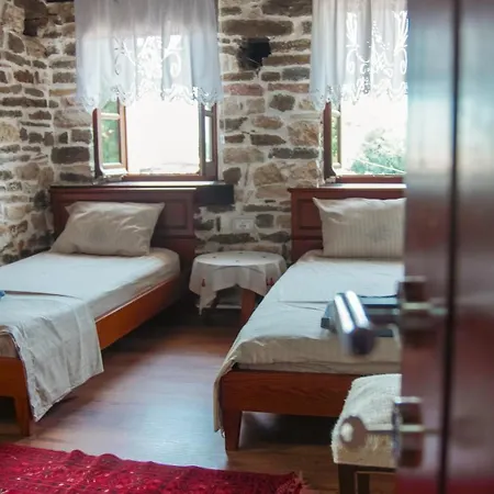 Pampeas Family House Apartment Gjirokaster Exterior photo